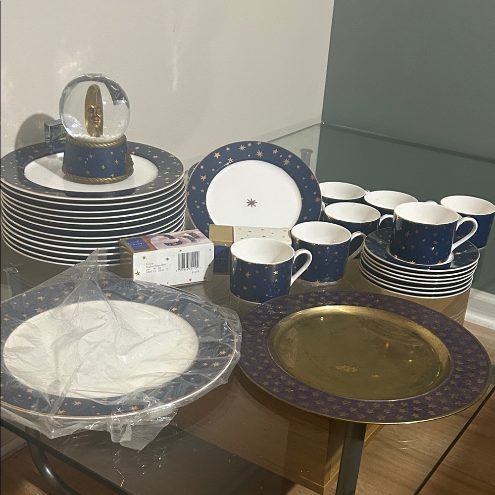 Sakura Ceramic Galaxy Blue and Gold Starry Dinnerware Set
